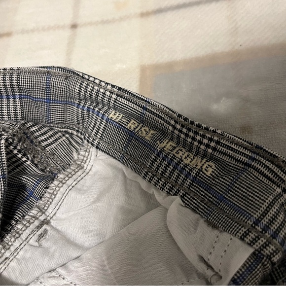 American Eagle Plaid High Rise Jeggings Size 4 Short - Picture 7 of 7